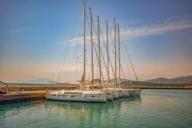 Louer Un Bateau Pour Vos Prochaines Vacances Avec 2yachts Location Bateau Bateau Location Voilier