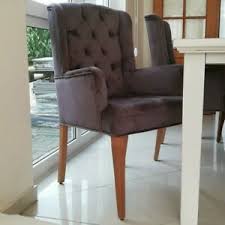 Chesterfield bürostuhl chesterfield ohrensessel chesterfield stuhl ohrensessel finden sich als klassische möbelstücke vom historischen gentlemen s club in westminster bis hin zu unzähligen. Eleganter Ohren Armlehnen Esszimmer Stuhl Textil Samt Mit Chesterfield Steppung Ebay