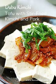 Dubu Kimchi Tofu With Stir Fried Kimchi And Pork Korean Bapsang Recipe In 2020 Stir Fry Tofu Side Recipes