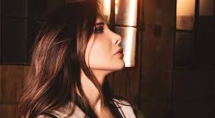 لأنها اول شي حرام شرعاا ( و انا قلت لك. Ù†Ø§Ù†Ø³ÙŠ Ø¹Ø¬Ø±Ù… ÙƒÙ„Ù†Ø§ Ù…Ù‡Ø¯Ø¯ÙŠÙ†