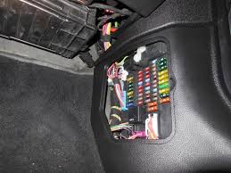 The mirror fuse in a mini cooper is the fuse that controls whether the power mirrors are able to communicate correctly with the motors in the mirrors. Mini Cooper 2007 Present Fuse Box Diagram Northamericanmotoring
