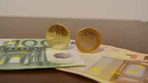 Astfel, compania a depășit pragul de două miliarde de euro procesați per total, din 2009, de la. Euro RÄƒmane La 4 50 Lei Curs Bnr 13 02 2017