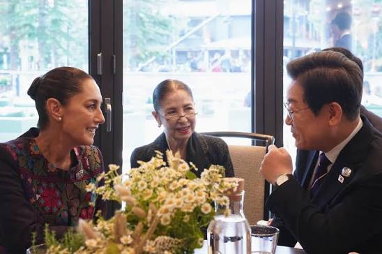 Claudia Sheinbaum dialoga con Lee Jae-myung, presidente de Corea del Sur, para acercar a los países y enriquecer los lazos entre ambos pueblos.