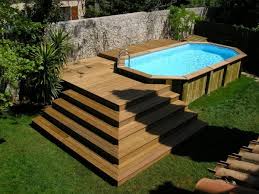 le piscine hors sol en bois 50 modeles archzine fr amenagement piscine hors sol piscine hors sol habillage piscine hors sol