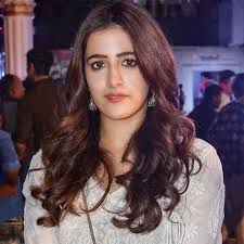 One such actress in bollywood is none other than kriti sanon. Nupur Sanon Kriti Sanon Sister Age Wiki Upcoming Films Boyfriend Net Worth Biography Insider