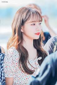 Pin By Marry On Iz One Yuri Kpop Girls Cosmic Girls