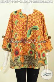 Bahkan di tahun 2020 ini, semakin banyak busana batik bernuansa modern. Model Baju Batik Blus Wanita Terbaru Pakaian Batik Modis Mode A Simetris Pita Lengan Tampil Lebih Stylish Bls6997p L Toko Batik Online 2021