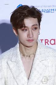 Most of the people are like to doing eyebrow cut for the glamorous and stunning look that make them out of the crows. 11 Male Idols Who Rocked Eyebrow Slits So Hard They Ll Make You Want To Do It Too Kissasian