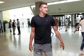 Od detinjstva je pokazivao interesovanje za sport. Bogdan Bogdanovic Nudi 10 000 Dolara Za Ladu Iz Juznog Vetra Hoce Da Pomogne Da Se Skupi