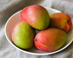 How To Cut A Mango the Safe and Easy Way