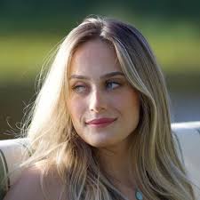Her birthday, what she did before fame, her family life, fun trivia facts, popularity rankings, and more. Julia Gama Albums Songs Playlists Listen On Deezer