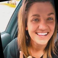 Stephanie Dyer's Instagram, Twitter & Facebook