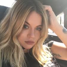 Kathryn Yates's Instagram, Twitter & Facebook