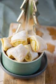 Weiche Pistazien Marzipan Kissen Mit Quarkteig Rezept Kochen Und Backen Rezepte Kekse Backen Lecker