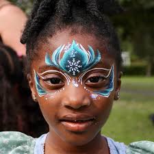 Sparklyy Face Painting