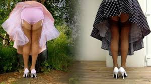 Windy Day Upskirt - UPSKIRT.TV