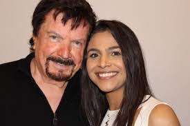 Christina Murdock's Instagram, Twitter & Facebook