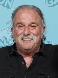 Eric Chapel's Instagram, Twitter & Facebook