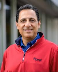 Sam Shehadeh's Instagram, Twitter & Facebook