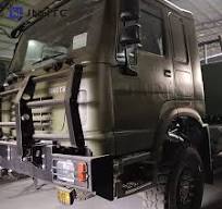 SINOTRUK HOWO All Wheeler Drive Truck 4X4 6X6 8X8 Howo Off Road Cargo Truck With Seats