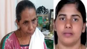 केरल की नर्स  .......पापी की फटफटी  के कातिल चके की लेटेस्ट महिला ग्राहक = बोनी श्रीमती संगीता उर्फ़  ....... प्रिया को पोद में किल्ली लगाकर पापी के लिंग के सत्यानाश  का चक्रव्यूह और स्क्रू की आत्महत्या का आत्मघाती षड्यंत्र  से बचाने के लिए परिवार के साथ भारत  सरकार भी जुटी