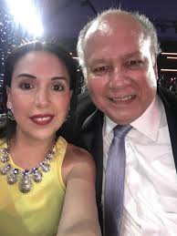 Moisés Suárez. Oficial