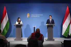 Gulyás gergely bejelentette, már biztosan lesz koronavírus elleni védettséget igazoló kártya, de még mindig nem tudni, ez mire lesz jó. Kormanyinfo Eloben A Szeged365 Hu N Szeged365