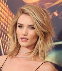 I capelli che tendono maggiormente ad incresparsi sono … Come Dare Volume Ai Capelli Fini Lucrezia E Nadia