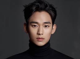 歌手浩峰KeLvin Hao Feng 每半年都会到本院做绅士眉，半永久定妆眉不再是女生们的美丽誓言，素颜的男士，  更需要做个半永久绅士眉为提升形象，好的颜值一定连生活态度都会改变。