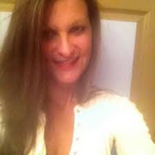 Lisa Duquette's Instagram, Twitter & Facebook