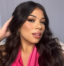 Jessica Turnbull's Instagram, Twitter & Facebook