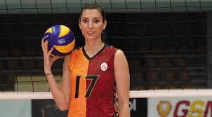 Siz sordunuz, filenin sultanları cevapladı. Neslihan Demir Guler Her Sey Daha Guzel Olacak Dunyadan Voleybolx