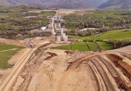 Update salvamontiştii intervin pe valea oltului. Video Primul Lot De AutostradÄƒ In ConstrucÈ›ie Spre Valea Oltului È™i ProvocÄƒrile Tehnice ExistÄƒ 27 De Structuri Definite Ca Poduri Ne Gandim Chiar La Un Schimb De Noapte Imagini Cu