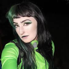 Taylor Swift's Music as a Source of Comfort During Divorce and Heartbreak