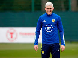 In juli 2019 verruilde hij birmingham city voor southampton. 5 Things We Spotted At Scotland Training As Che Adams Meets New Teammates And Lyndon Dykes Goes Platinum Daily Record