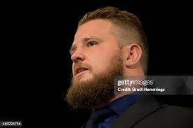 16 Photos & High Res Pictures