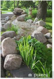 Poster Mooie Zomer Tuin Met Planten En Stenen Pixers We Leven Om Te Veranderen