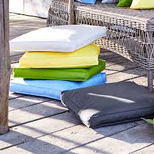 Ein sitzkissen für kinder ist kein kindersitz. Outdoor Sitzkissen Gefullt Lichtecht Und Fleckenabweisend In Sommerlichen Farben Julia Grote Shop