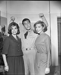 She was raised in flushing, queens. Mary Tyler Moore Pictures Best Photos Of Mary Tyler Moore
