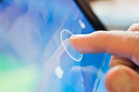 Solutions d'intégration et de domotique, contrôles de la luminosité, stores et rideaux motorisés, contrôles d'accès, solutions audio avec et sans fil, vidéo et chauffage. Domotique Commerciale Quand Tout Commence Par Un Seul Ecran Tactile Personnalise Et Facile D Operation Tous Les Emplacements Presentent Des Defis Specifiques Et Differents Pour Unifier Le Controle Des Ambiances D Eclairage La Diffusion Du Son Les