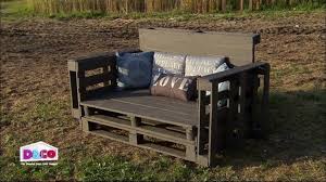Comment Fabriquer Une Banquette Exterieure Avec Des Palettes Salon De Jardin Palettes Salon En Palettes Canape Palette
