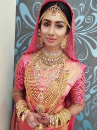 Pin By Almeena On Jewellery Muslim Wedding Dresses Indian Wedding Dress Muslim Brides