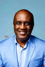 Papi Jay's listening skills are top tier when traveling. #Ace #bishopace  #sweetie #papijay #gforgodson