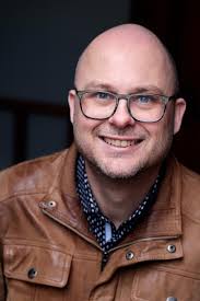 Natuurkundige Roel Andringa-Boxum gaat onderbuikgevoelens en verzinsels met  boek te lijf