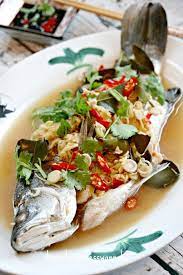 1 biji bawang besar (didadu) 1 biji tomato. Steamed Wild Sea Bass With Lemongrass And Ginger Ikan Siakap Stim Recipe Cooking Seafood Steamed Fish Recipes Steamed Fish