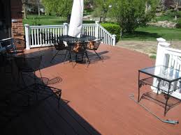 A Gossen Pvc Deck By Creative Wood Products In Michigan Deck Pvc Decking House Exterior