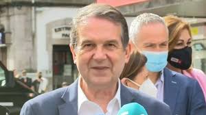 Abel Caballero, increpado cuando presentaba las luces de Navidad de Vigo:  "Hay mucha gente pasando hambre"