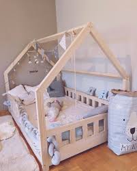 Otre Lit Maison Avec Barrieres Sublime Pour Des Nuits Magiques Paiement En 3x Par Cb Disponible Lit Ma Lit Bebe Ikea Lit Bebe 70x140 Tapis Chambre Bebe