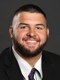 Derrick Yates's Instagram, Twitter & Facebook