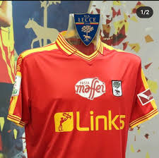 La castellana si affida all'esperienza di torresani. M908 Maglia Celebrativa Giallorossa 113 Anni Lecce Calcio Ufficiale Ed Limitata 2020 2021 Lecce Store